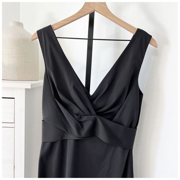 NWT White House Black Market Crepe Fit & Flare Little Black Dress LBD Sz 8 - Picture 6 of 11